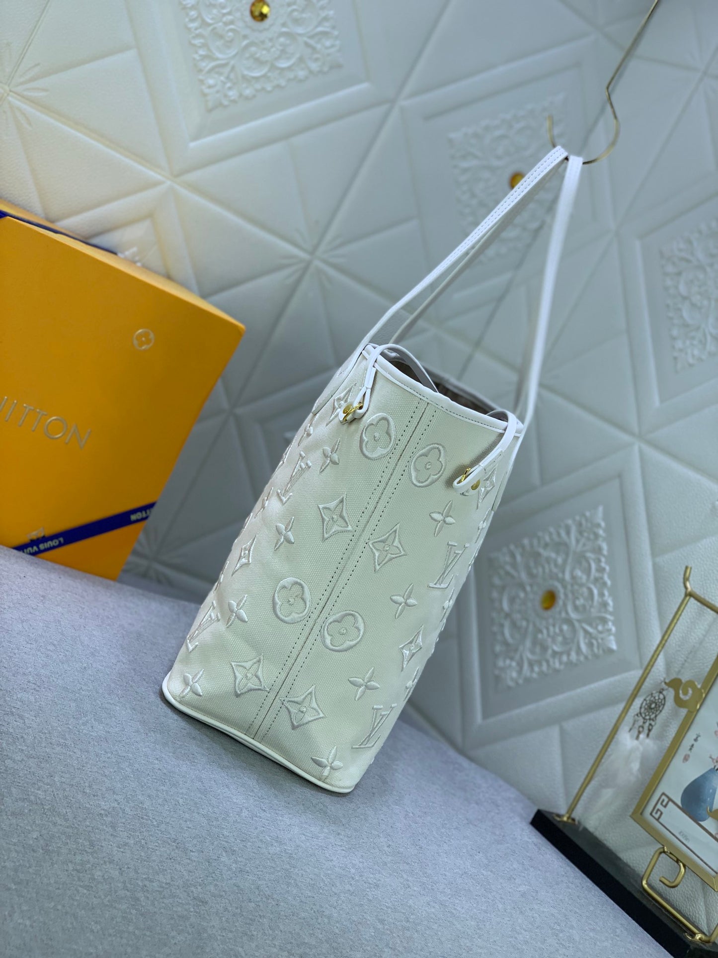 LEM168  New arrive fashion white color bag for woman beautiful gift to choose gift size to choose