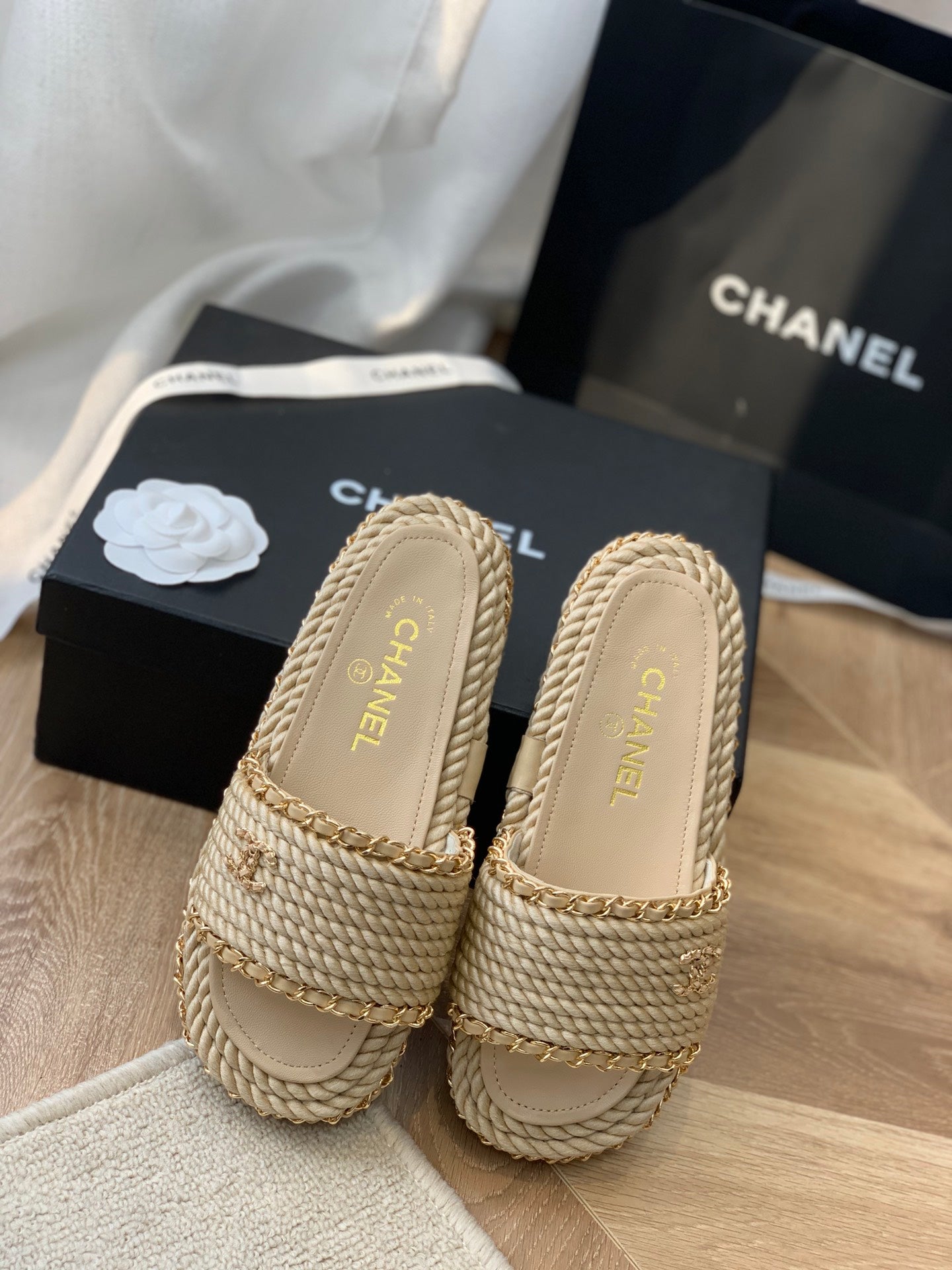 CS23  Hot sale fashion brand CC slippers shoes for woman with packaging