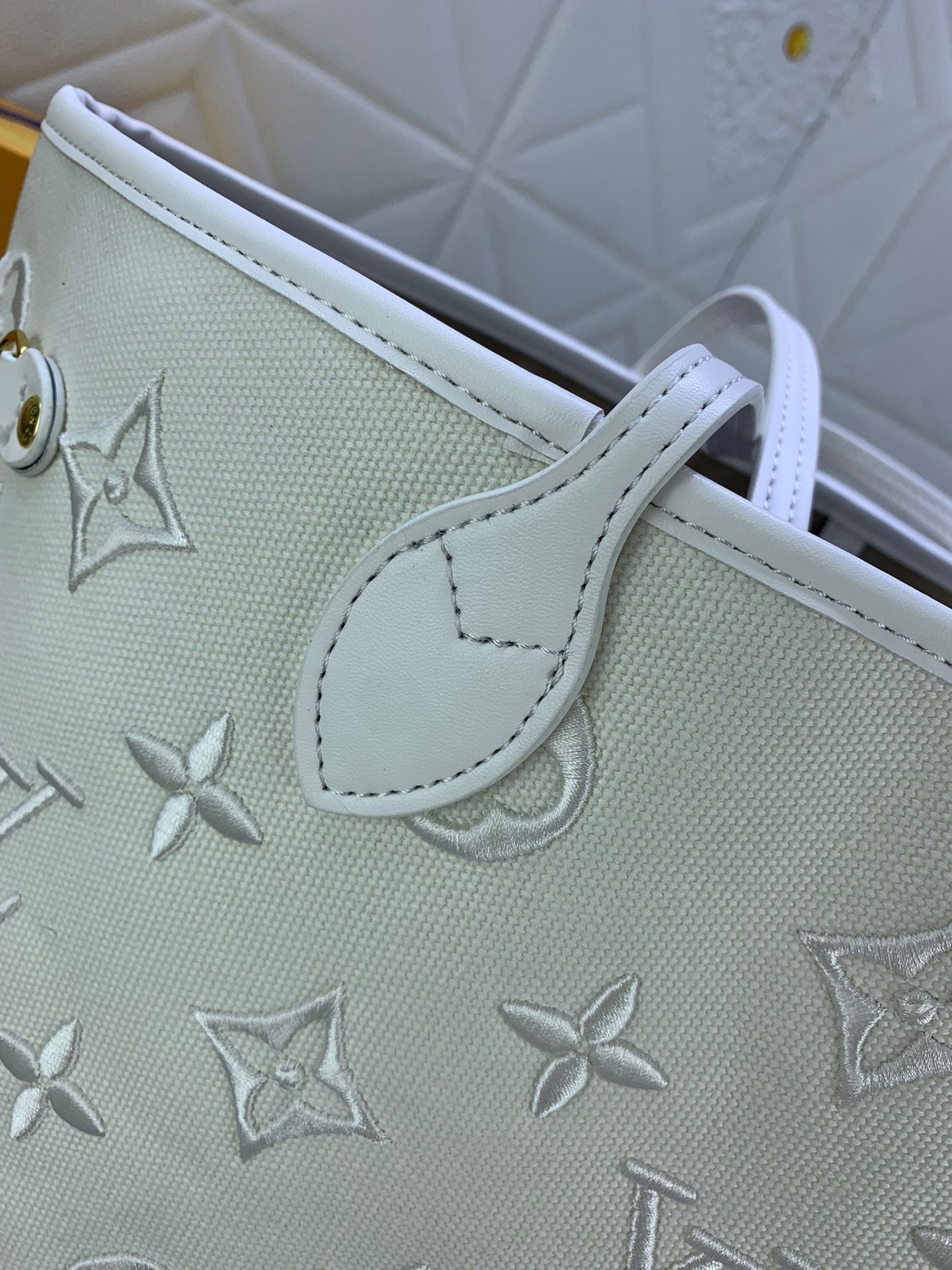 LEM168  New arrive fashion white color bag for woman beautiful gift to choose gift size to choose