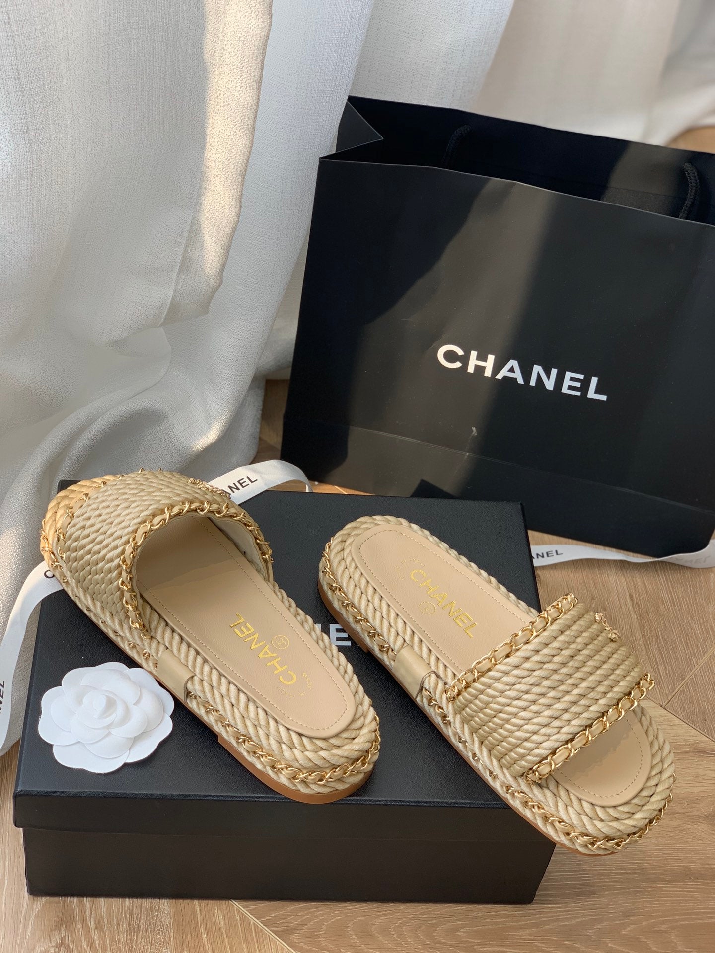 CS23  Hot sale fashion brand CC slippers shoes for woman with packaging