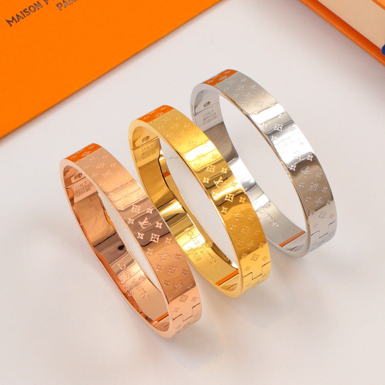 VT102 Titanium steel Hot sale fashion bracelet&bangle for woman size jewelry for woman gift come with dust bag