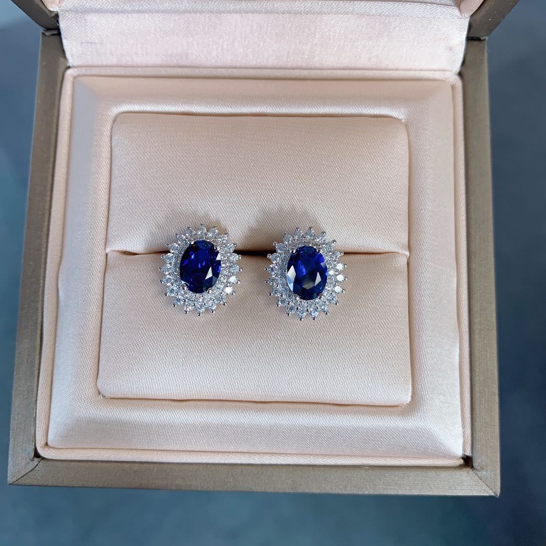 HEM20 S925 Whole Body Silver Jewelry Set Classic Imitation Tanzanite Sapphire Ring Stud Earrings Pendant Three-piece Set