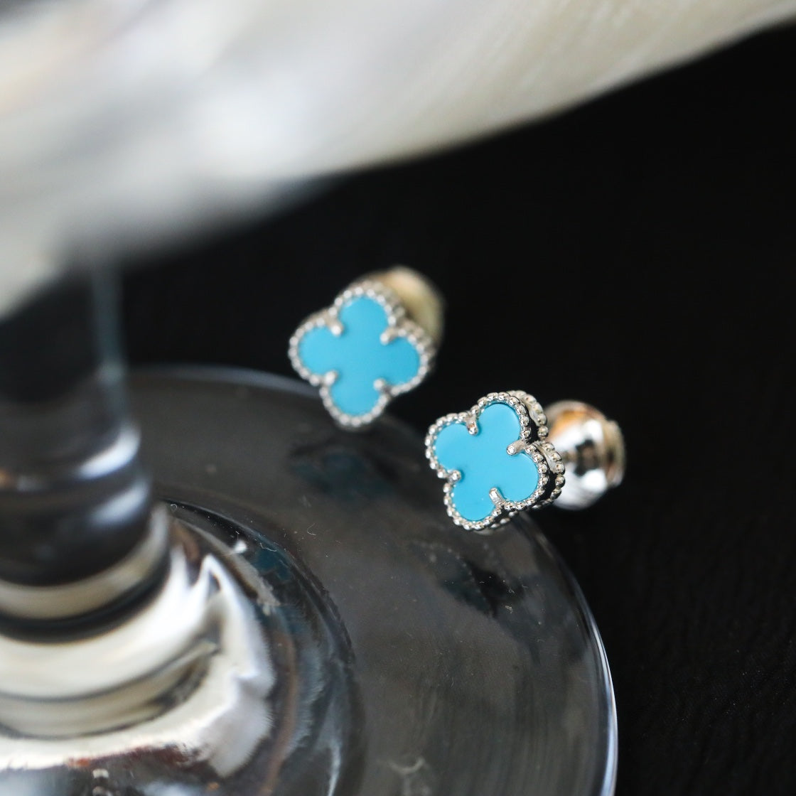 FY86   Fashion Design Stud flowerblue color Earring Charm For Women Gold  Earrings Jewelry