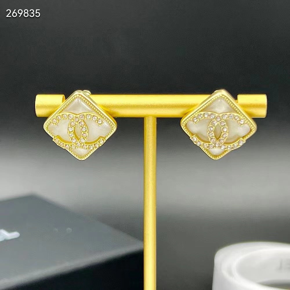 CEM33 Hot sale fashion gold color earring for woman size jewelry  for woman gift