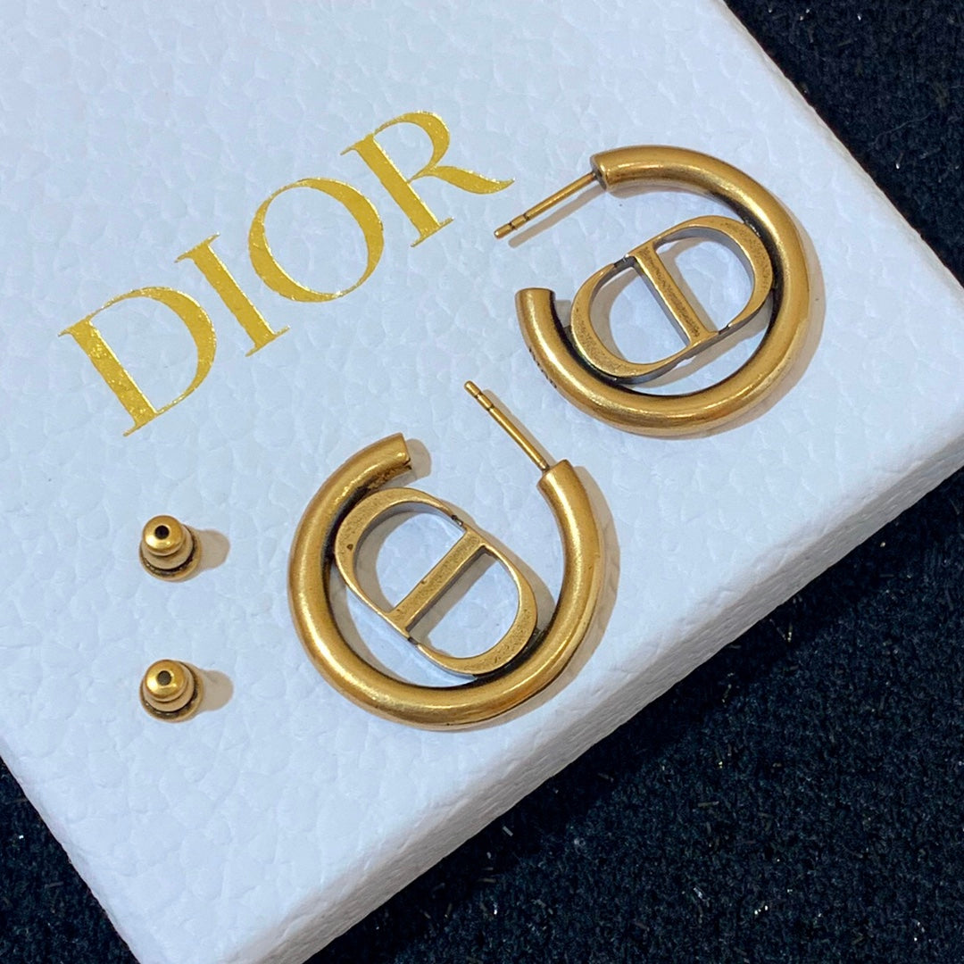 DEM32  New arrive fashion gold color earring  for woman jewelry beautiful jewelry to choose gift no with box