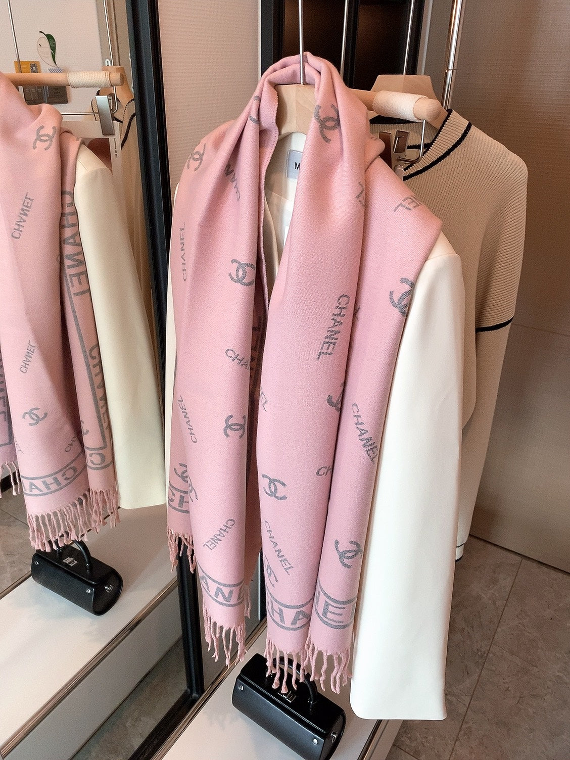 CEM19 new arrive  Hot sale more color fashion beautiful  scarf  for woman gift  to choose