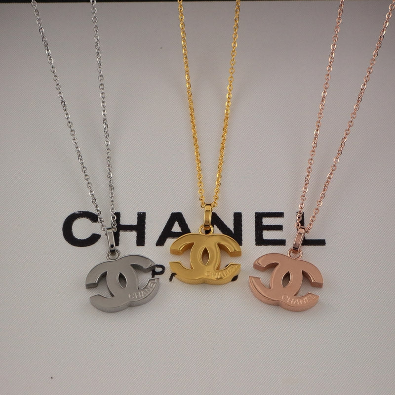 CN01 new Fashion Famous Brand Titanium Steel Jewelry Design Letter Necklace beautiful For Women Love Necklace