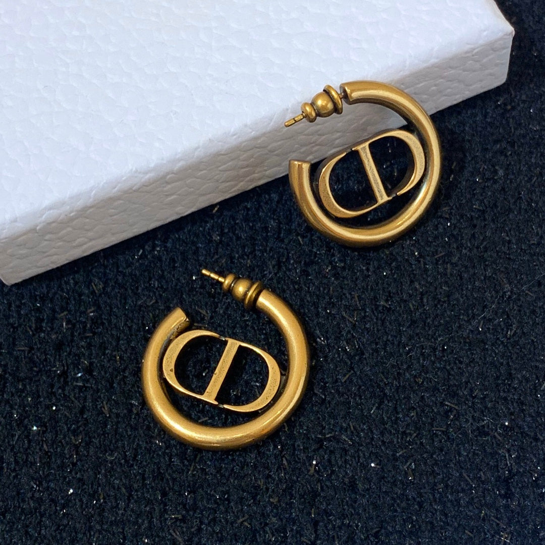 DEM32  New arrive fashion gold color earring  for woman jewelry beautiful jewelry to choose gift no with box