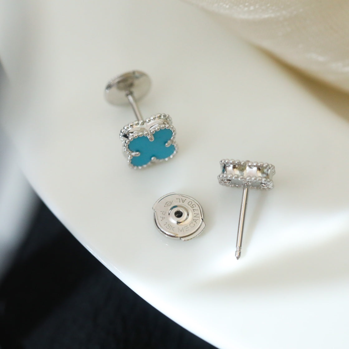 FY86   Fashion Design Stud flowerblue color Earring Charm For Women Gold  Earrings Jewelry