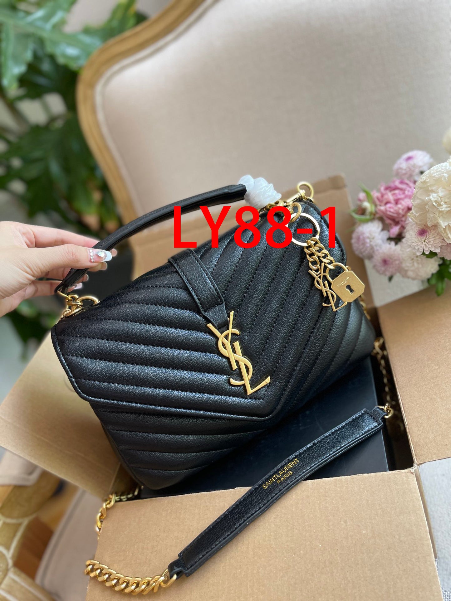 LY88 New arrive fashion black color bag for woman beautiful gift to choose gift 24cm