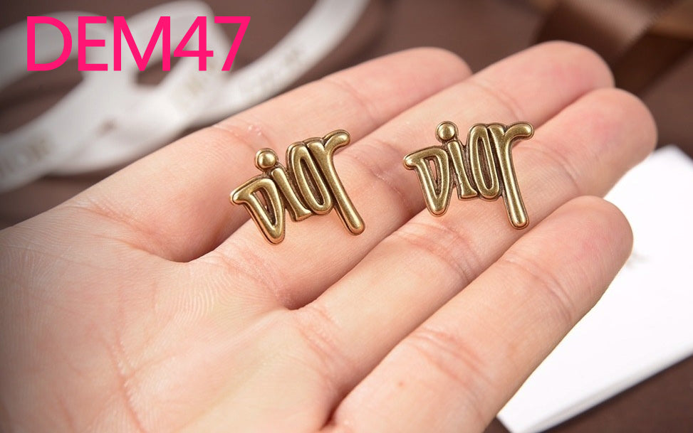 DEM47  New arrive fashion gold color earring  for woman beautiful jewelry to choose gift