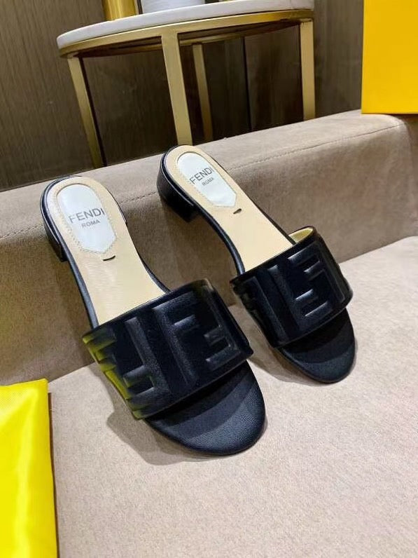 HS11 Hot sale fashion  sandals slippers for woman with packaging