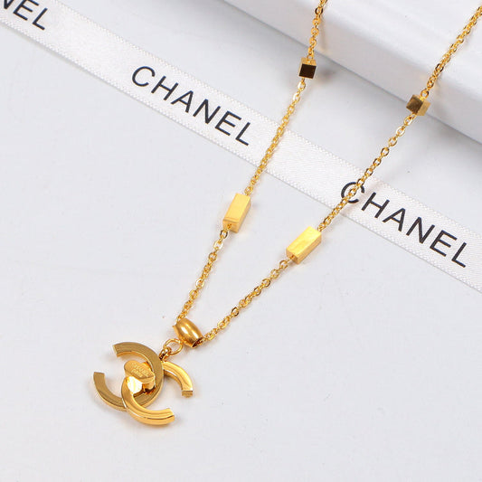 NE109  Fashion Brand Titanium Steel Jewelry Design Letter Necklace beautiful For Women  Necklace gift