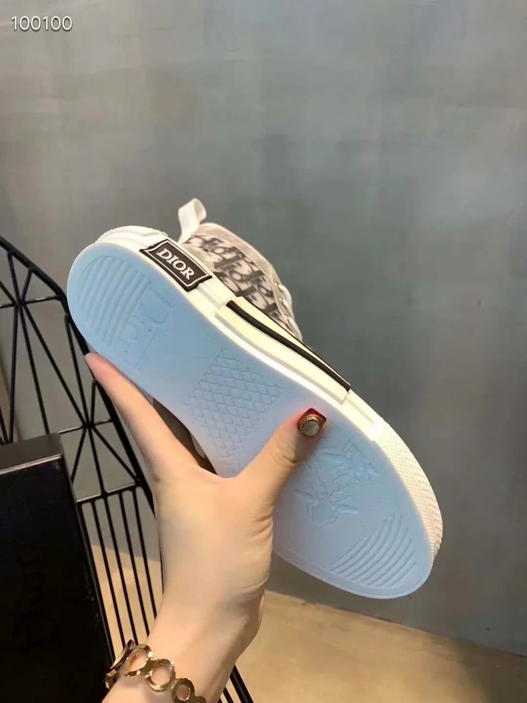 DS88 Hot sale fashion Casual shoes, canvas shoes for woman men with packaging