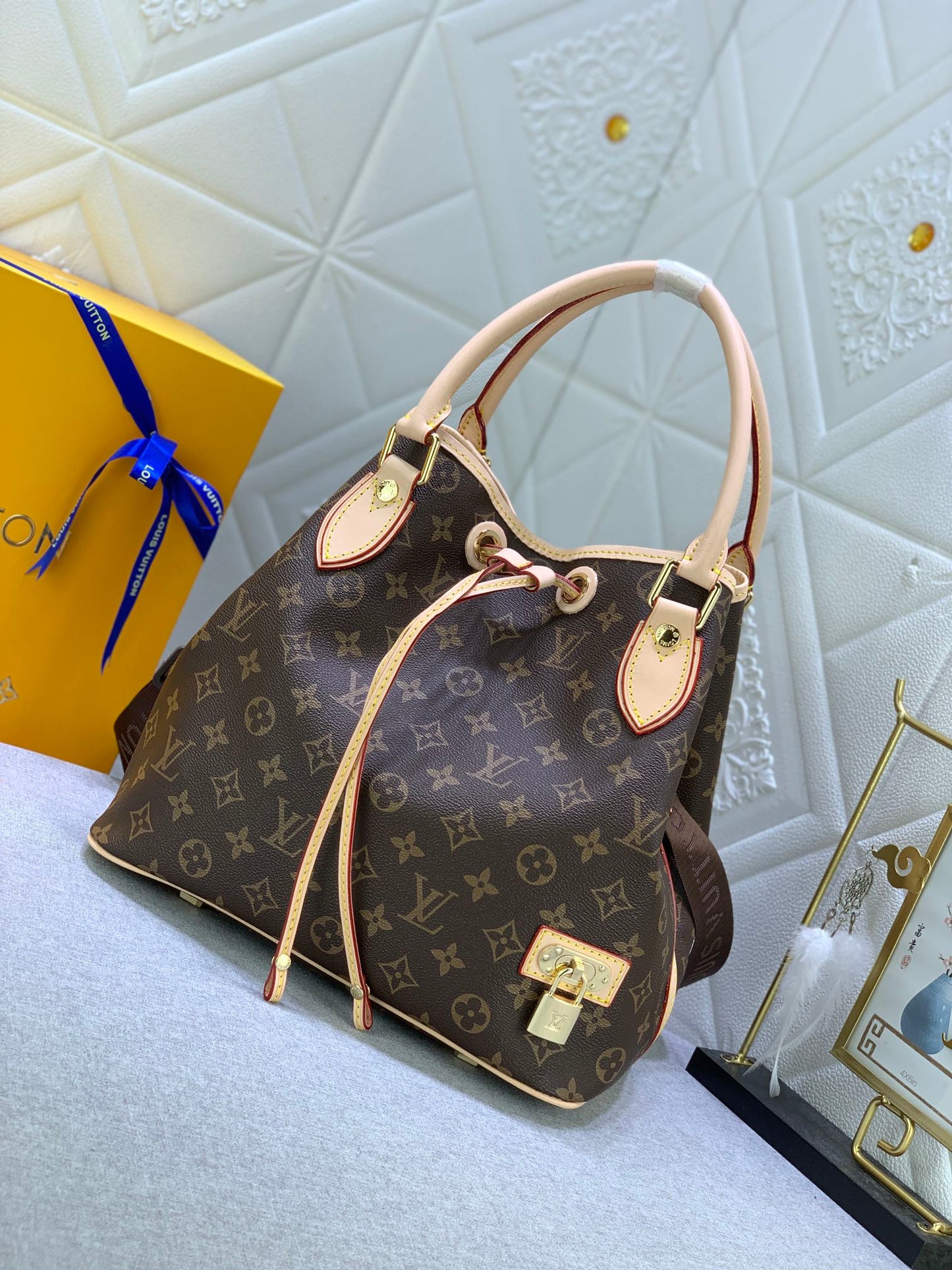 LEM58 new arrive  29x28x19cm Hot sale color fashion beautiful  bag for woman gift  to choose