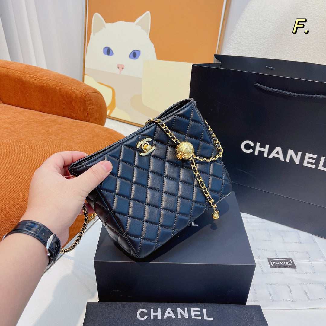 CEM08 New arrive fashion black color bag for woman beautiful gift to choose gift 20*9*16cm