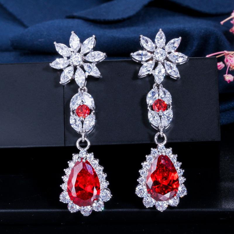 LEM36 Fashionable New High-quality Crystal Flower Earrings Anti Allergy Jewelry Women's jewelry Versatile Long Water Earrings