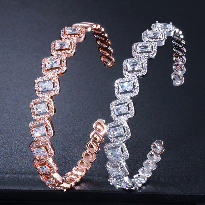 DEM92 Hot Selling Fashion open bracelet  Creative Hand Ornaments Shiny Crystal for Women's jewelry Open-ended Bracelet