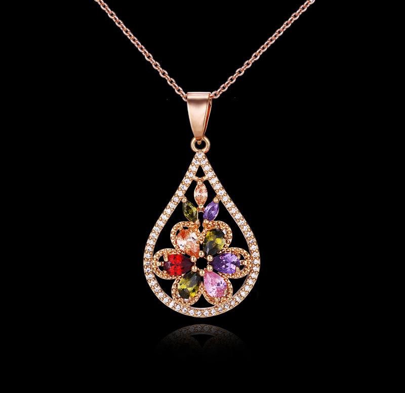 CREM11 New Fashion Luxury Pendant Flower Necklace For Women Color Crystal Retro Necklace Jewelry Birthday Gift