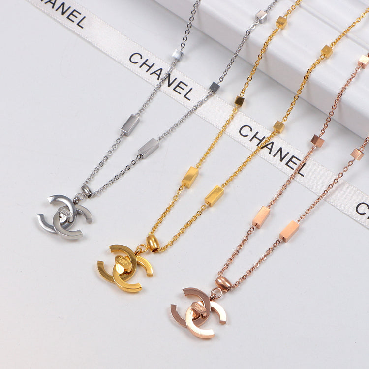 NE109  Fashion Brand Titanium Steel Jewelry Design Letter Necklace beautiful For Women  Necklace gift