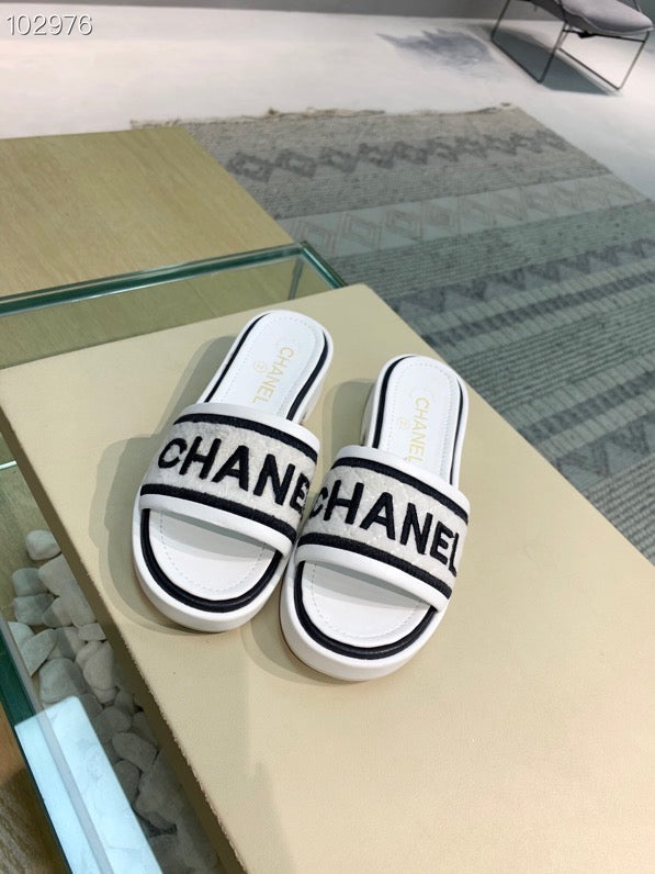 CS335 Hot sale fashion  brand  for woman with packaging white color