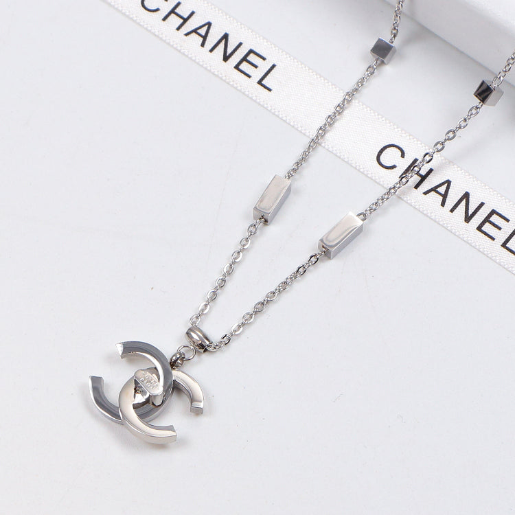 NE109  Fashion Brand Titanium Steel Jewelry Design Letter Necklace beautiful For Women  Necklace gift