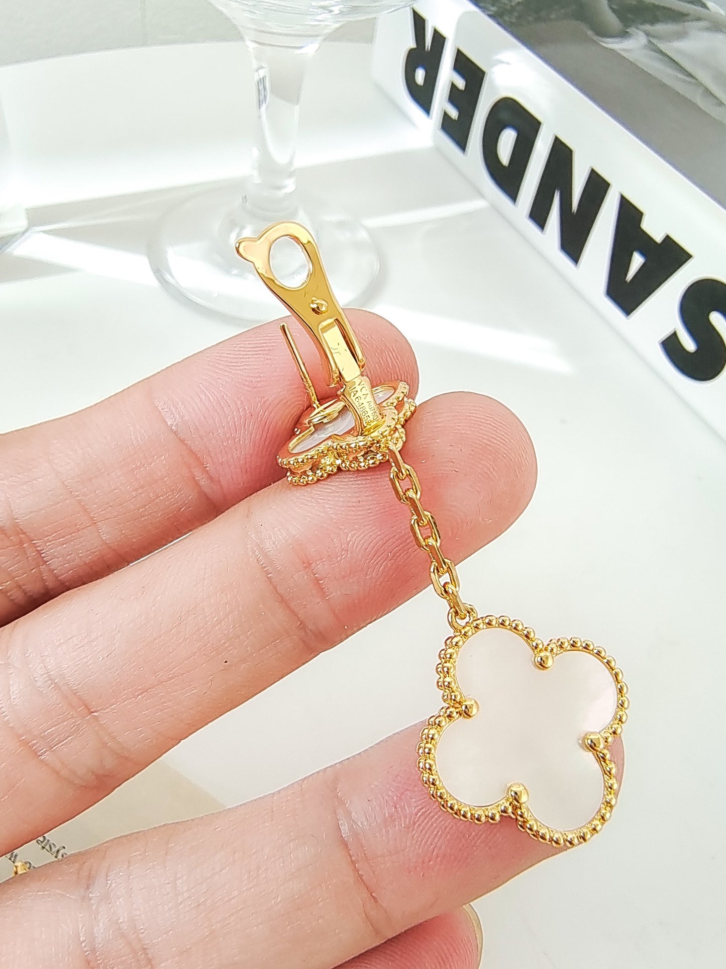 FY80  New arrive Fashion Design white color Stud Earring Charm For Women Gold  Earrings Jewelry