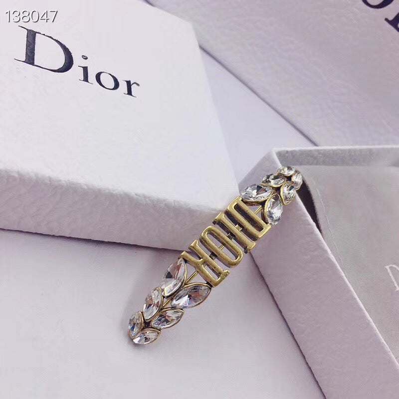 DR-34 New Fashion Brand Stainless Steel Jewelry Design Letter Crystal Stud Brooch For Women Gold