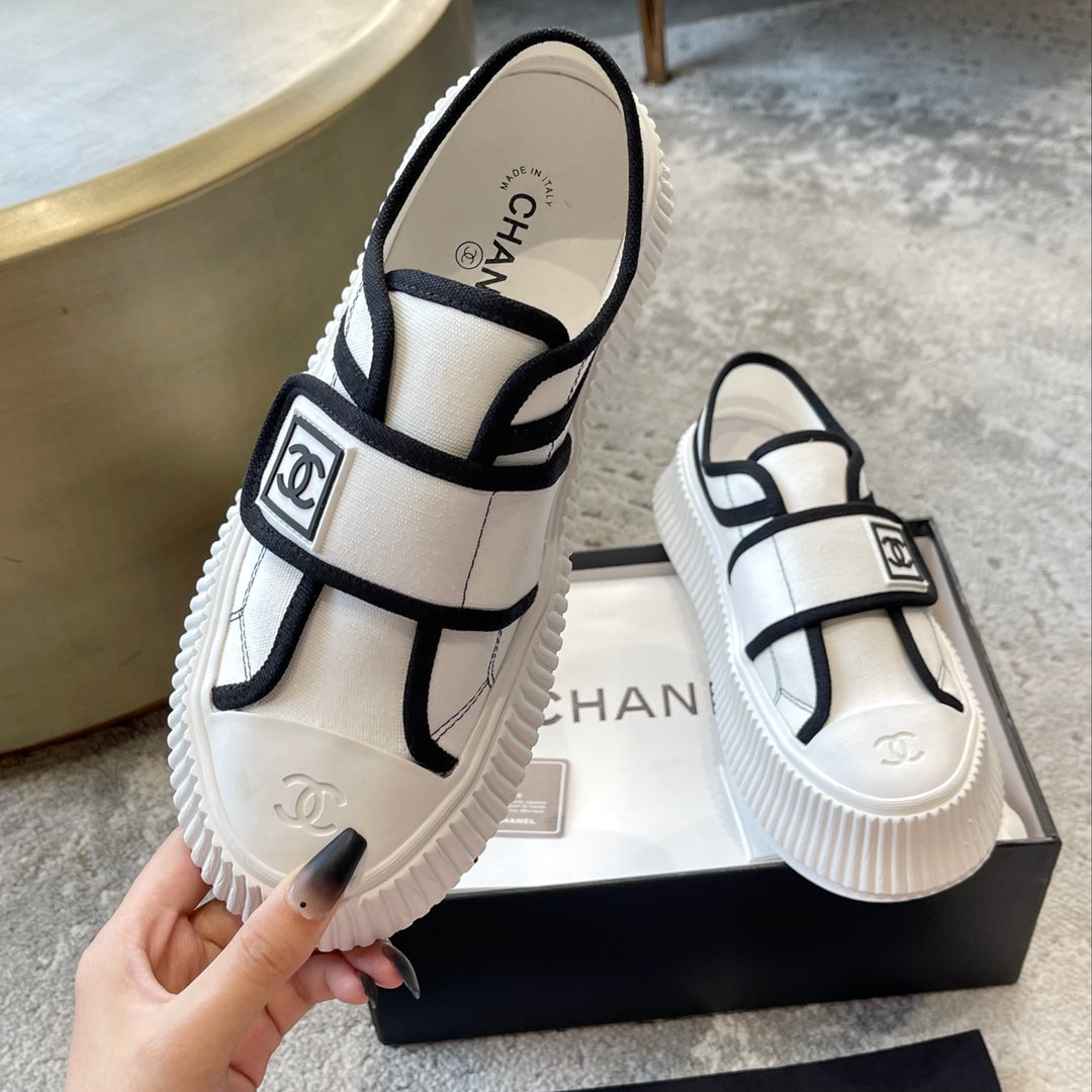 CEM61 New arrive fashion white and black color shose for woman beautiful gift to choose